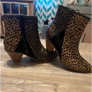 Cato’s brand boots, size 8